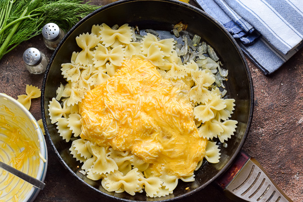 макароны с сыром и яйцом рецепт фото 8